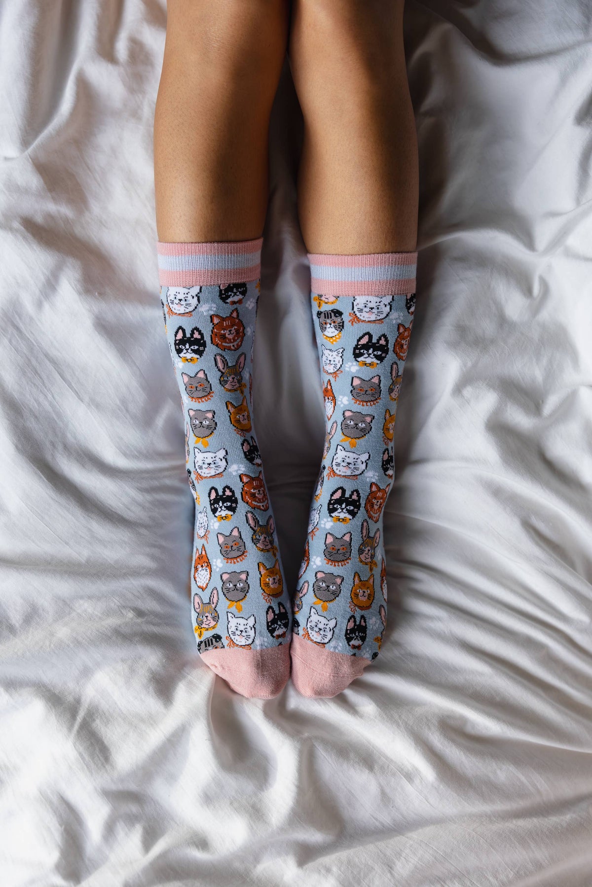 Women's Bamboo Crew Socks - Cat Heads - Pink & Blue