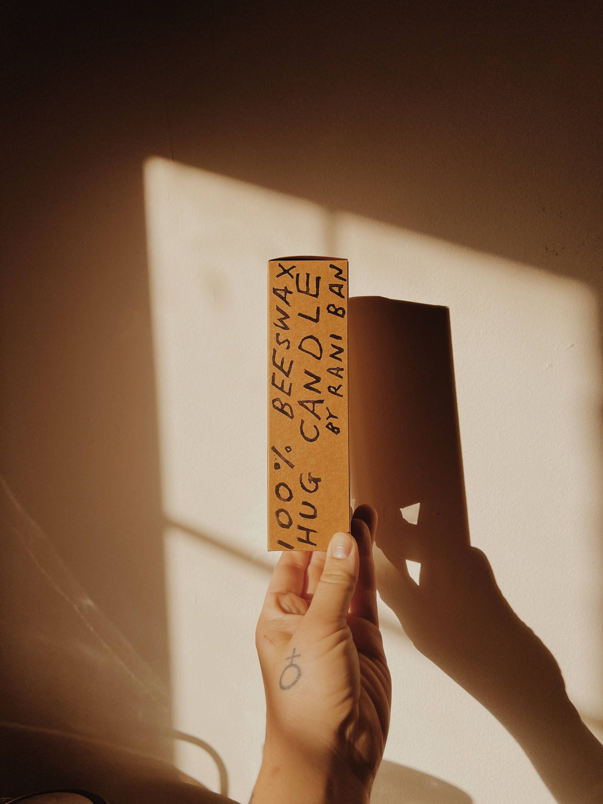 Handmade Natural Beeswax Hug Candle