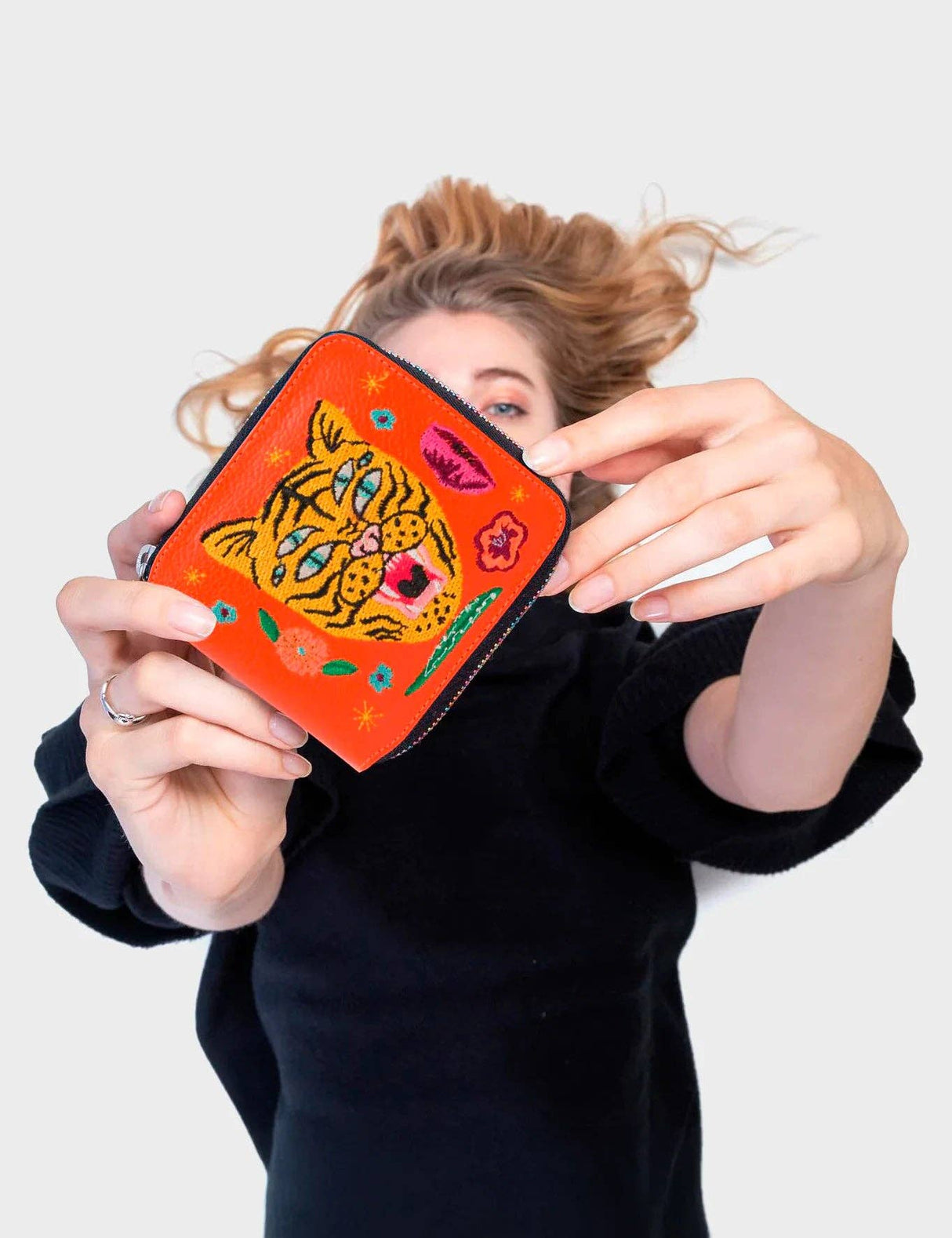 Fedor Vermillion Leather Wallet - Tiger and Flowers