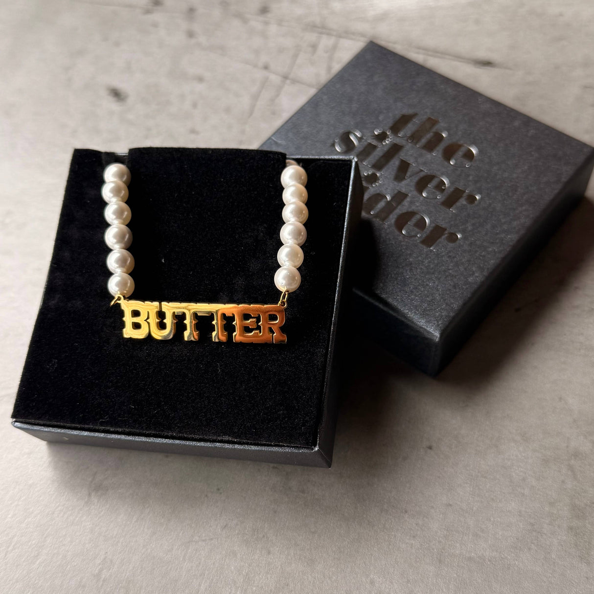 Butter Faux Pearl Necklace
