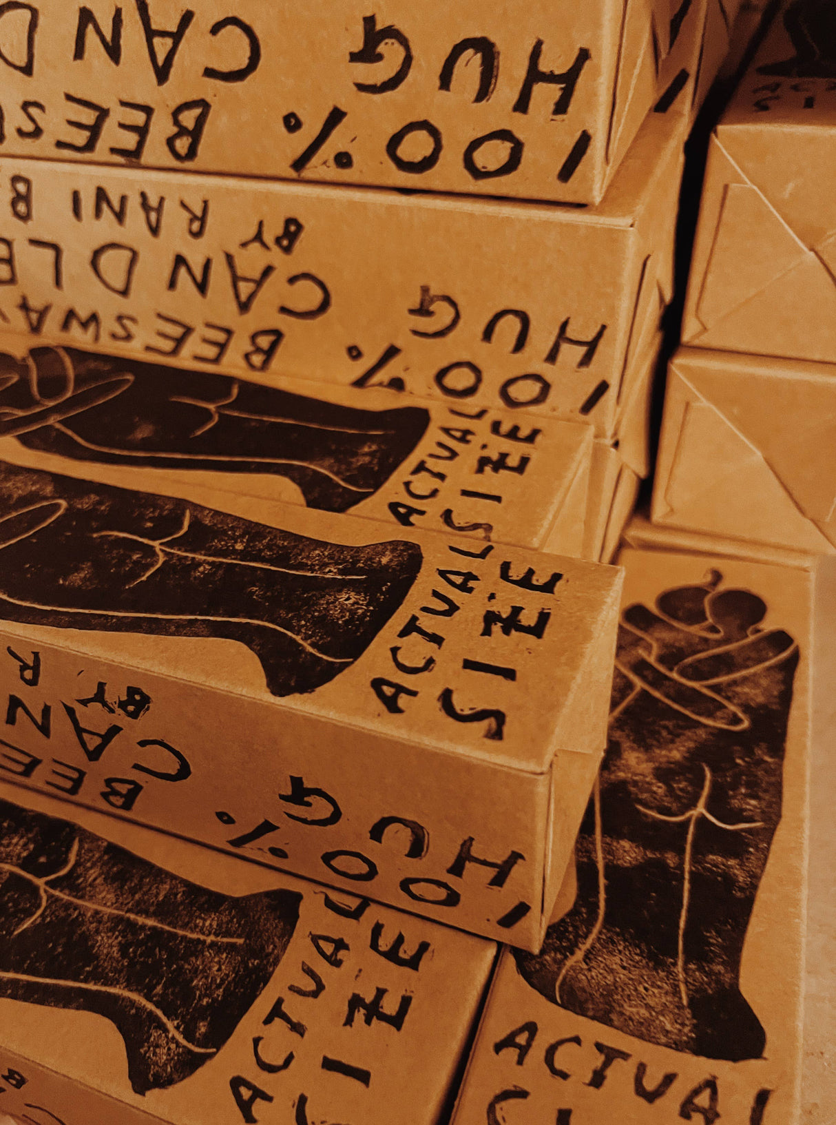 Handmade Natural Beeswax Hug Candle