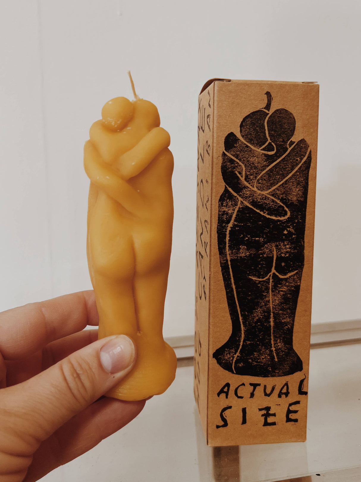 Handmade Natural Beeswax Hug Candle