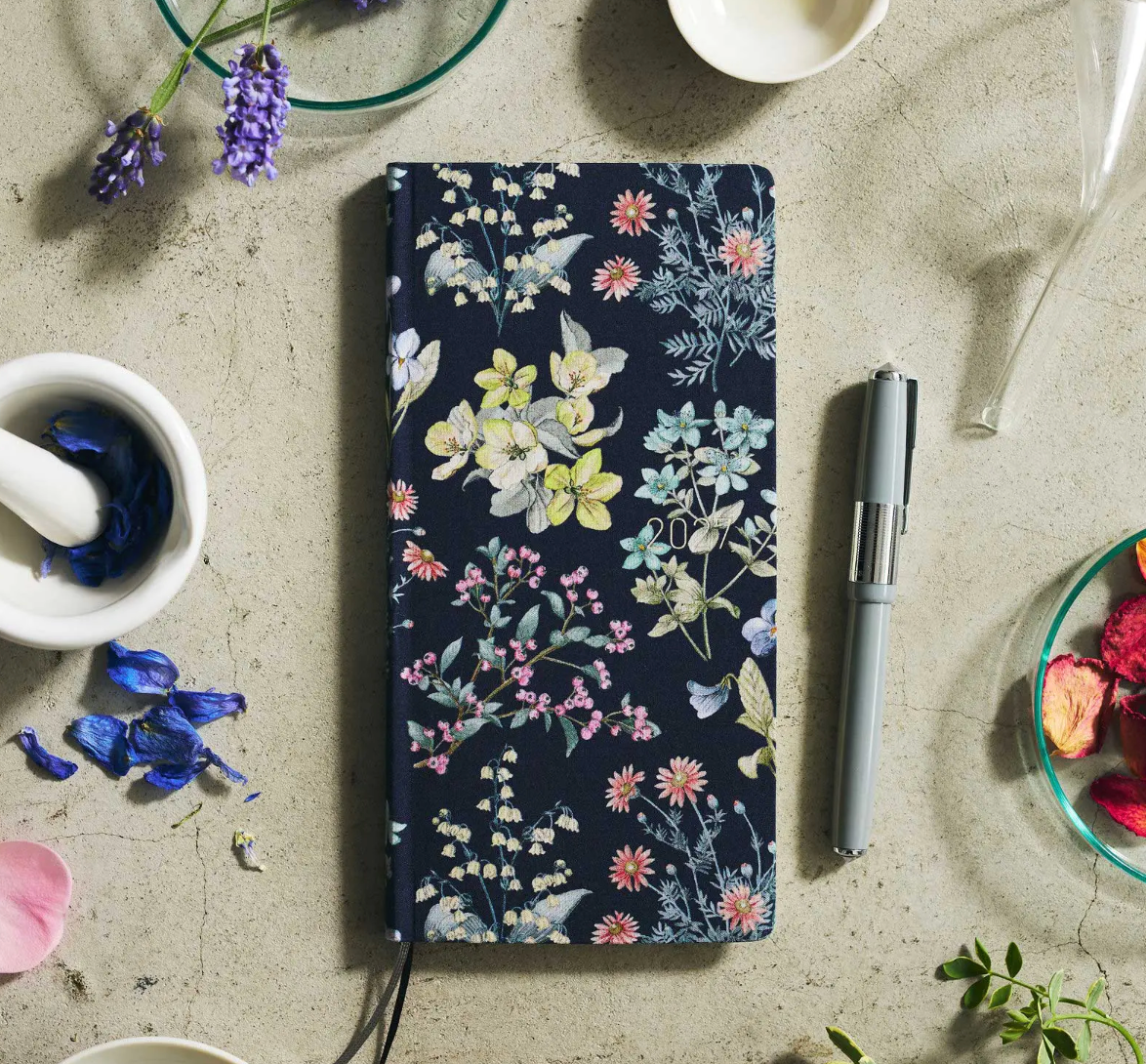 PREORDER: Hobonichi Techo 2027 Weeks Liberty Fabrics: Floral Remedy