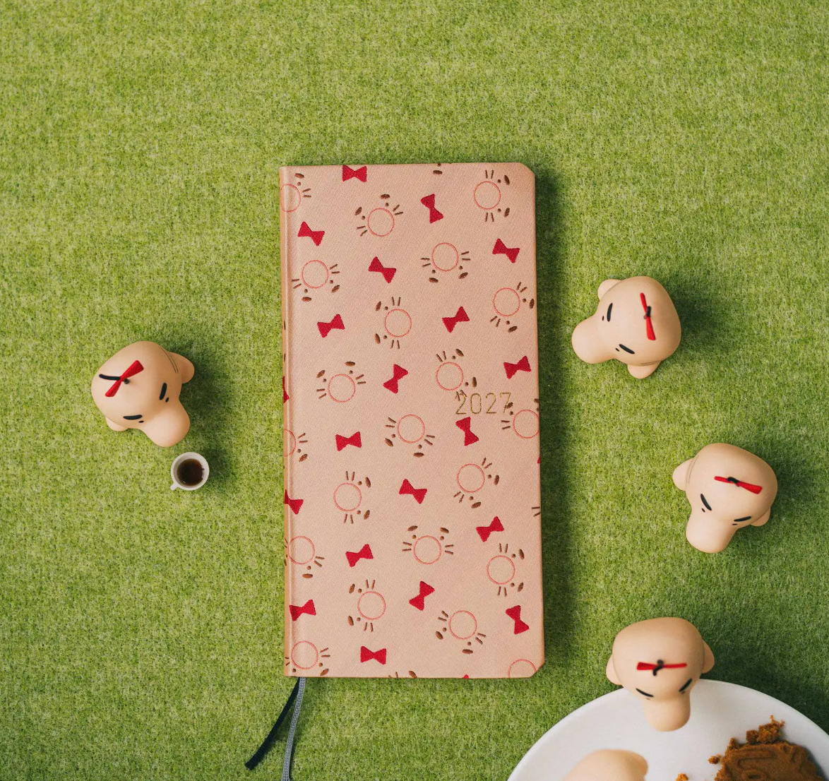 PREORDER: Hobonichi Techo 2027 Weeks MOTHER: Mr. Saturn Pattern