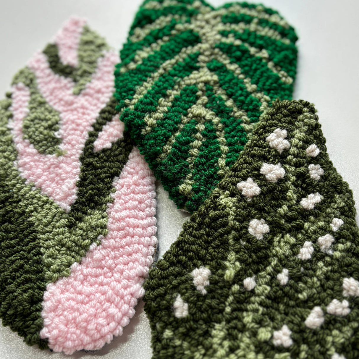 Begonia Hand Tufted Coaster Mug Rug