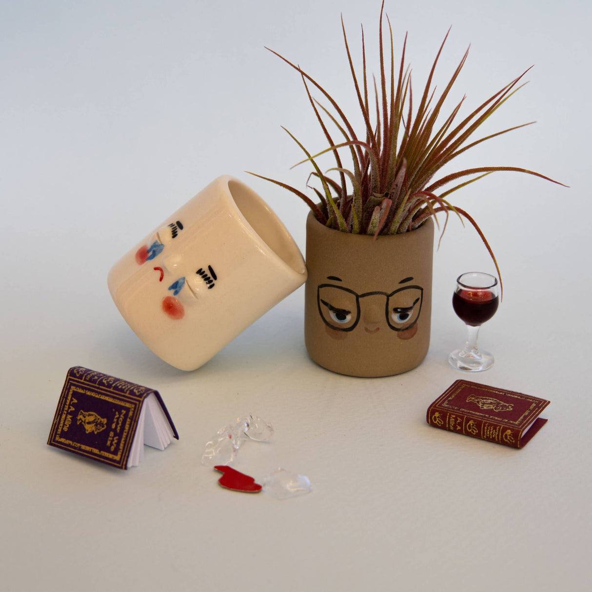 Four-Eyes Mini Planter - Moroccan Sand Clay