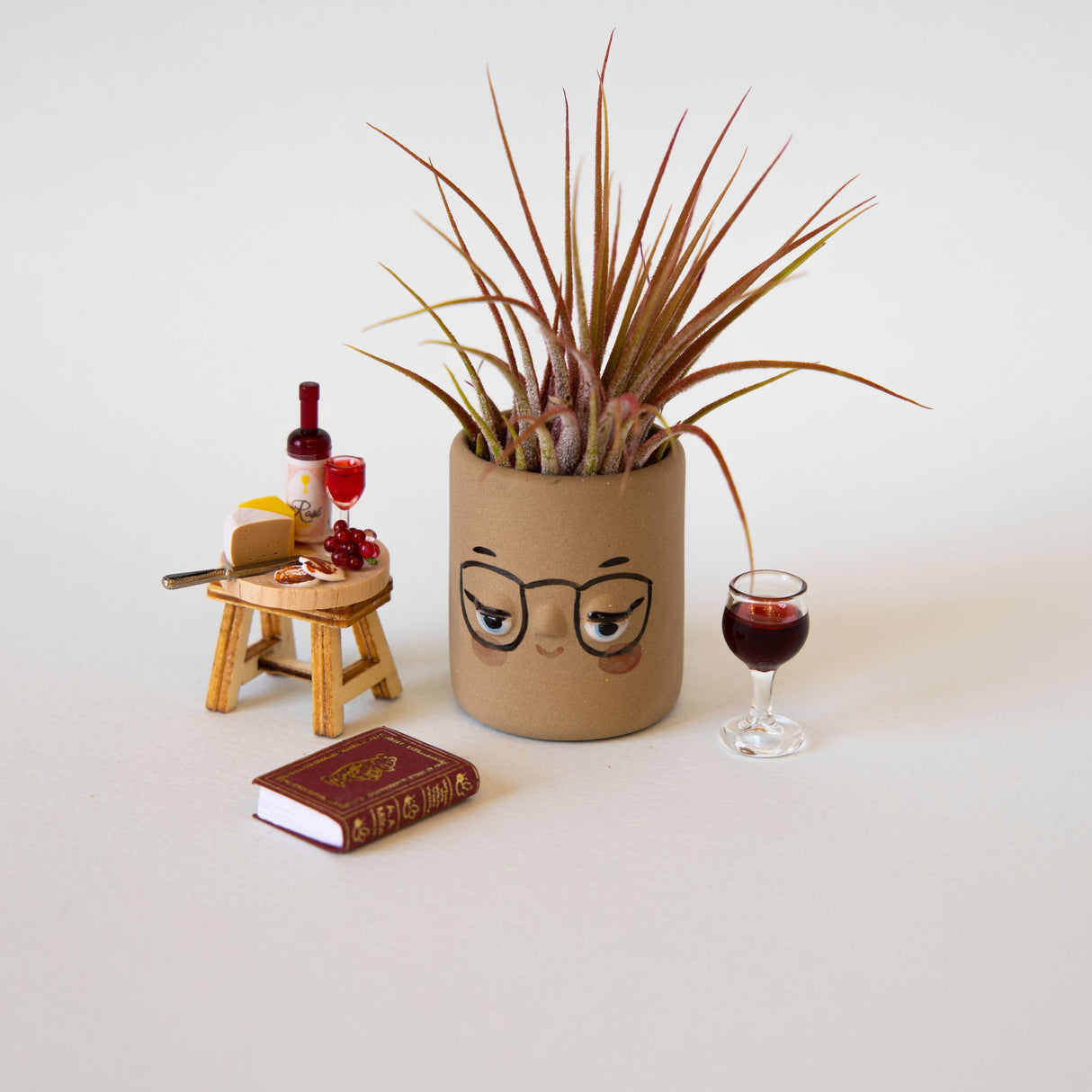 Four-Eyes Mini Planter - Moroccan Sand Clay