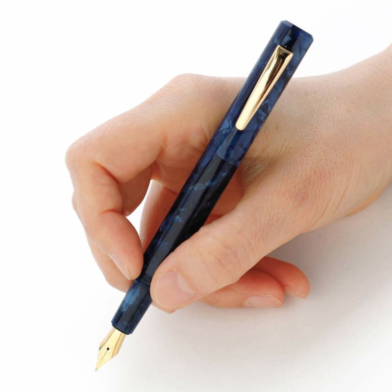 Marbled Fountain Pen by Attaché