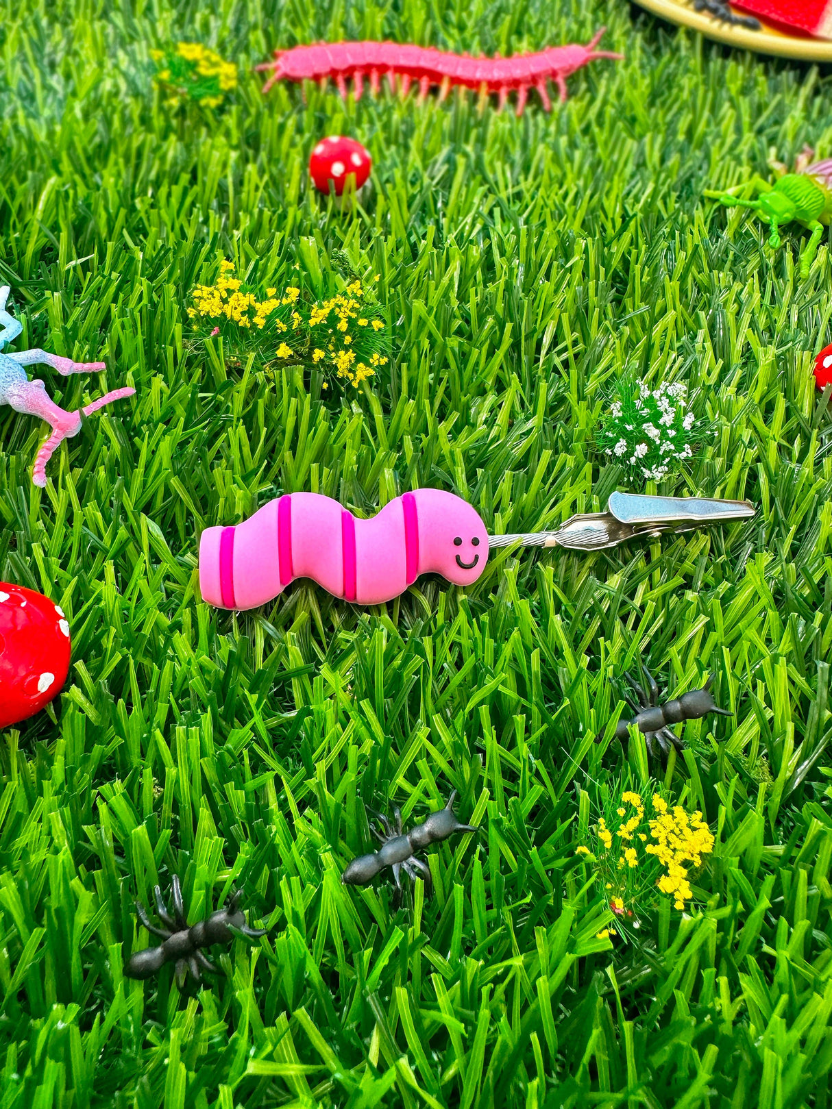 Worm Clip Cute 3.5" Worm Clip