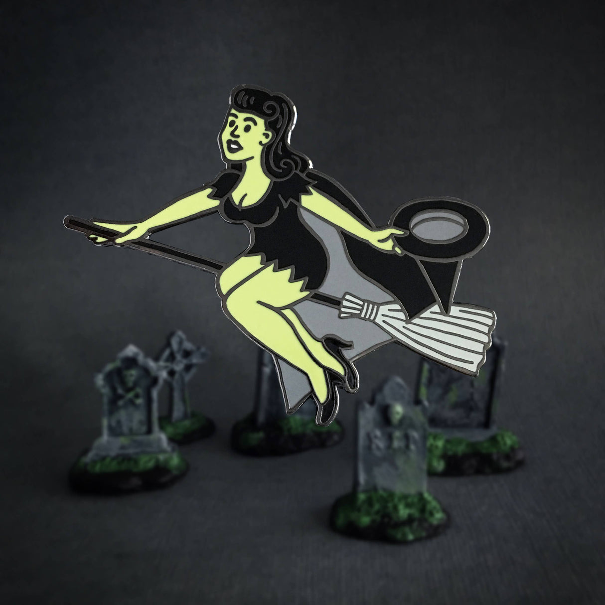 Wicked Witch enamel pin - Halloween Pinup Witch
