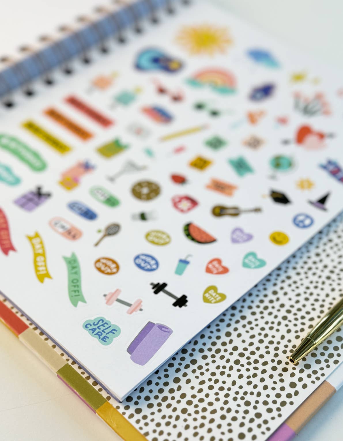 2025 Rainbow Waves Planner