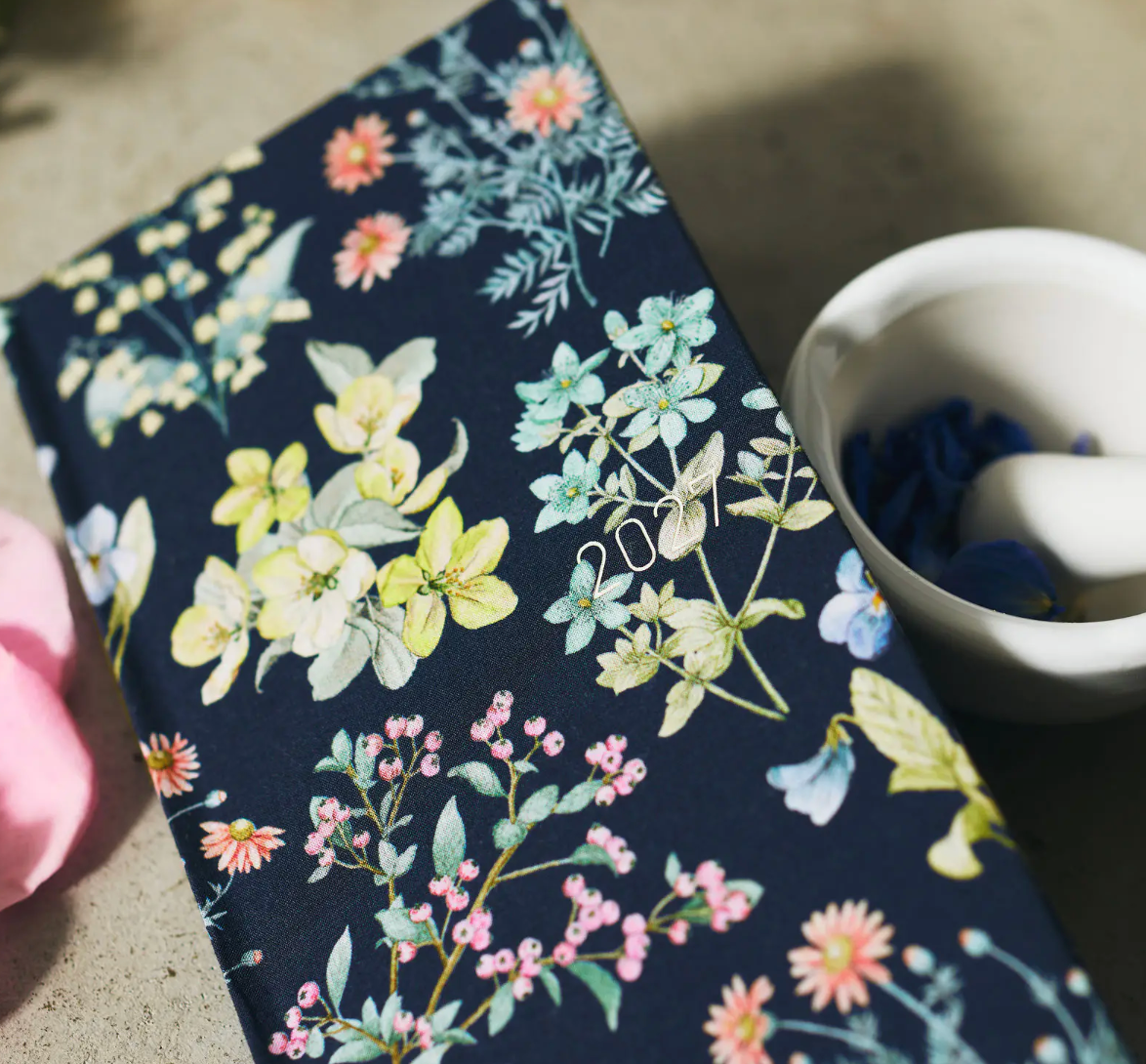 PREORDER: Hobonichi Techo 2027 Weeks Liberty Fabrics: Floral Remedy