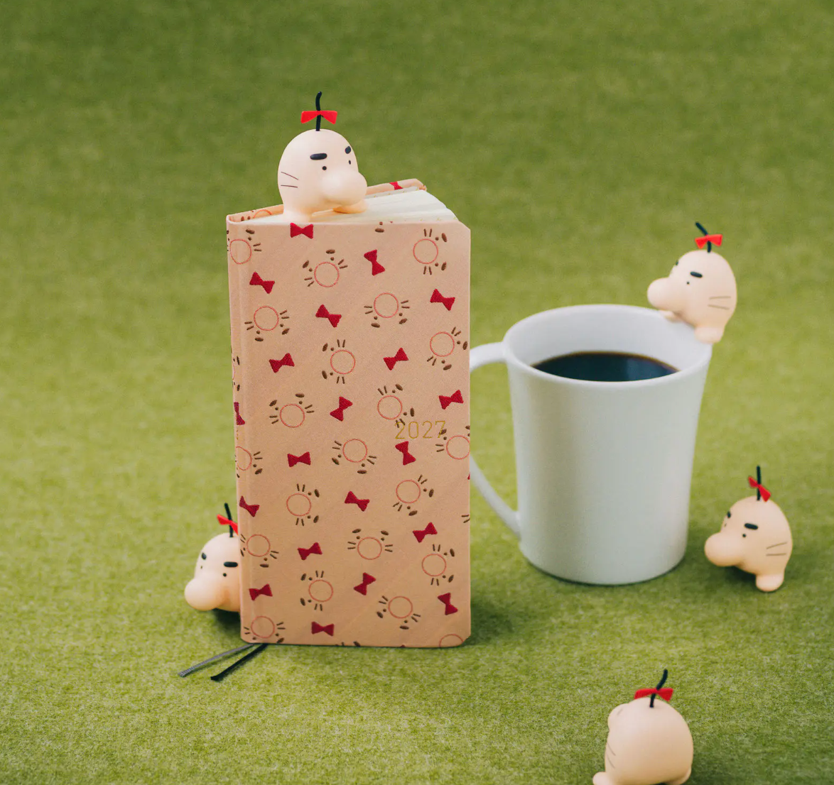 PREORDER: Hobonichi Techo 2027 Weeks MOTHER: Mr. Saturn Pattern